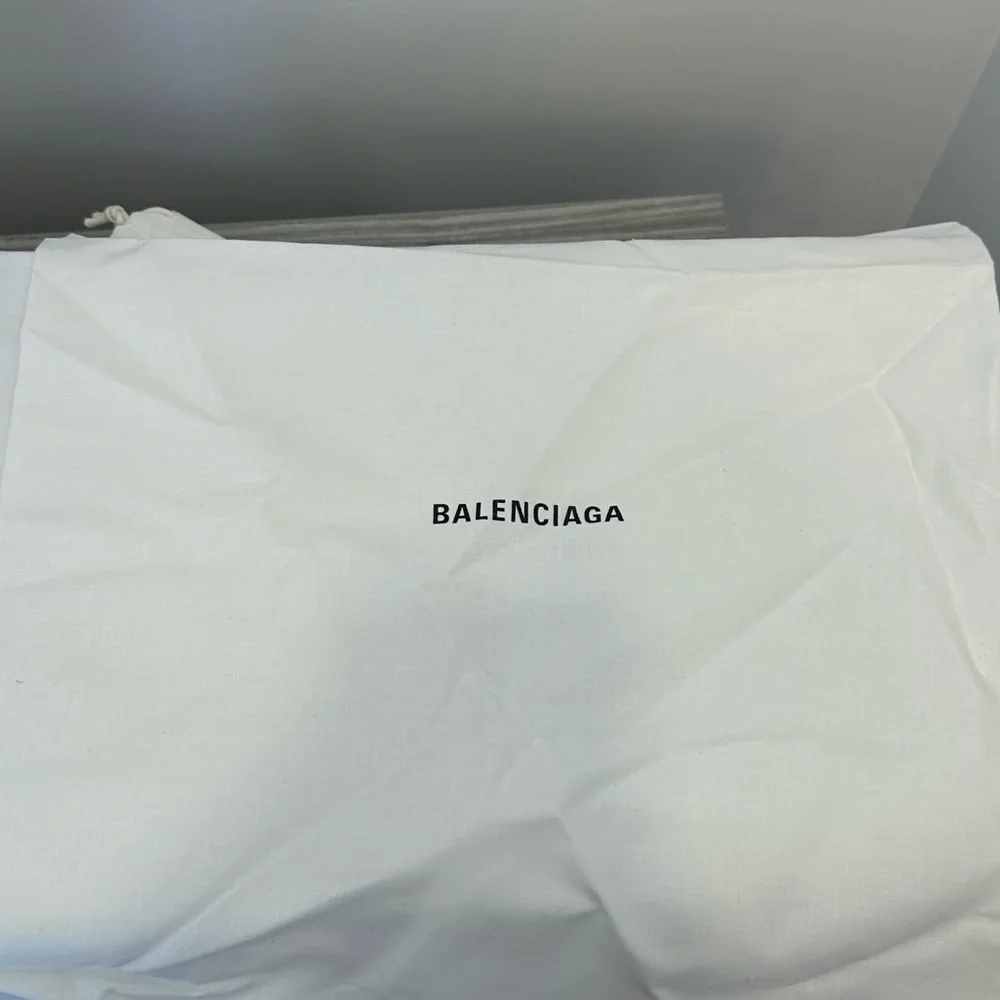 Balenciaga Running Shoes - Picture 8 of 9